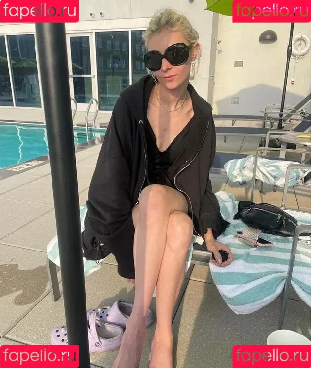 Taylor Momsen Onlyfans Photo Gallery 