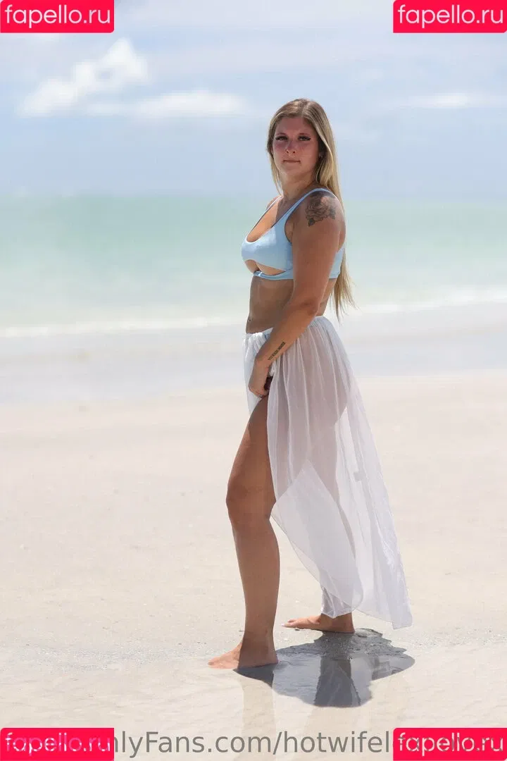 hotwifelexilovex Onlyfans Photo Gallery 