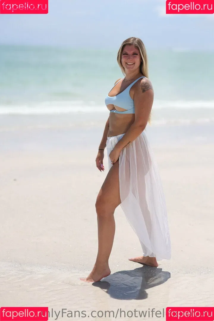 hotwifelexilovex Onlyfans Photo Gallery 