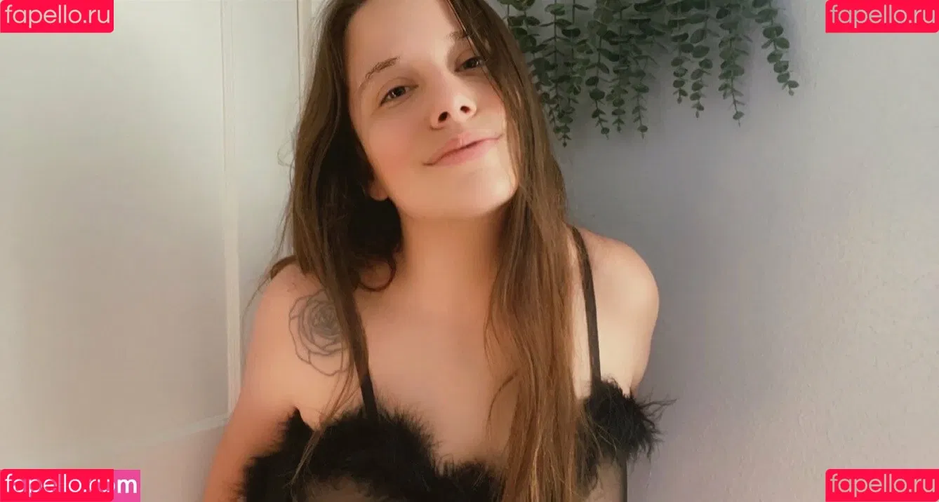 luckywithlola Onlyfans Photo Gallery 