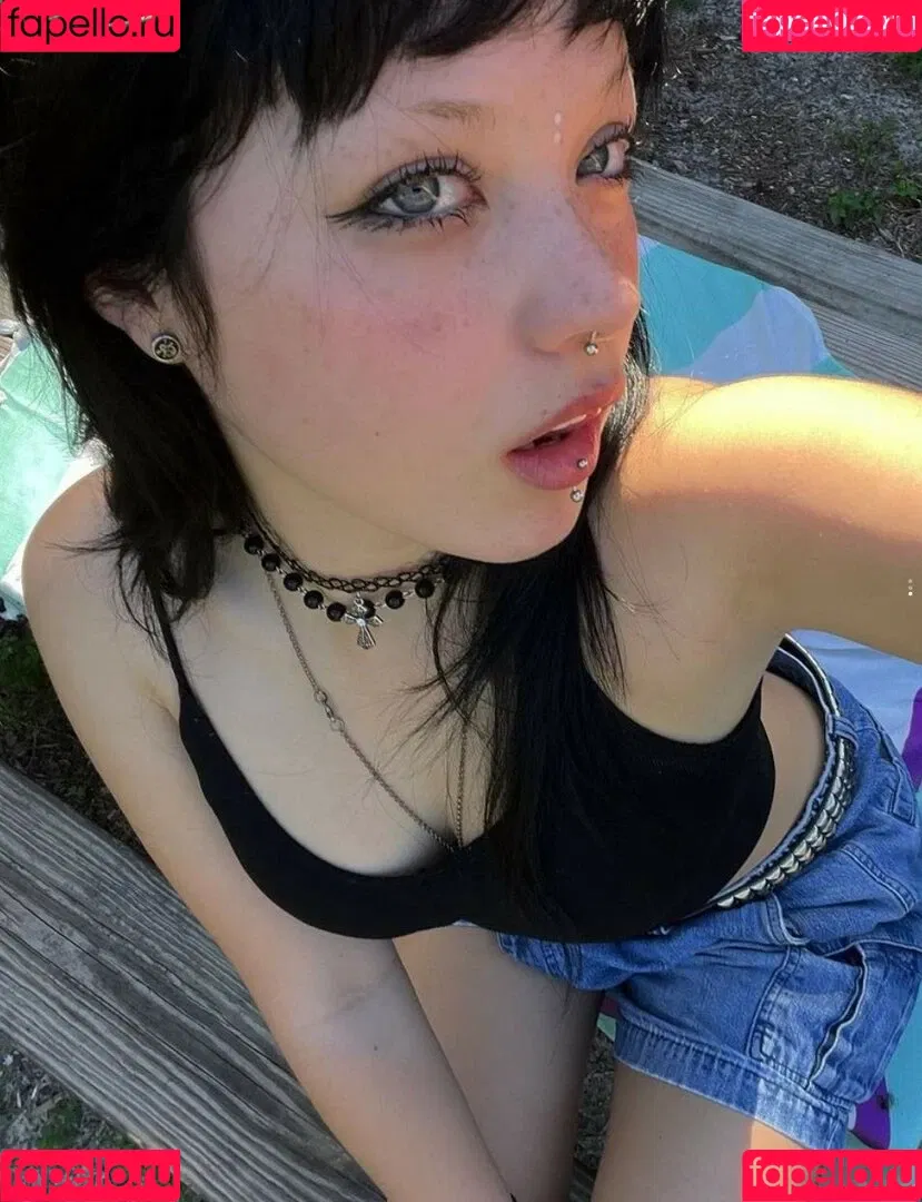 Valvampire Onlyfans Photo Gallery 