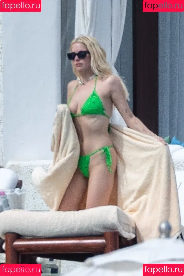 Ashley Benson Onlyfans Photo Gallery 
