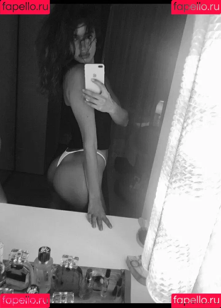 Irina Shayk Onlyfans Photo Gallery 
