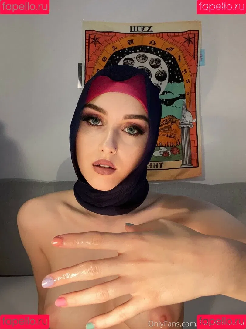 Fareeha Bakir Onlyfans Photo Gallery 