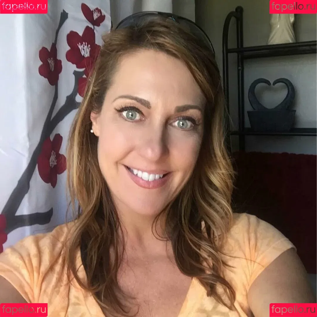 KellyK Onlyfans Photo Gallery 