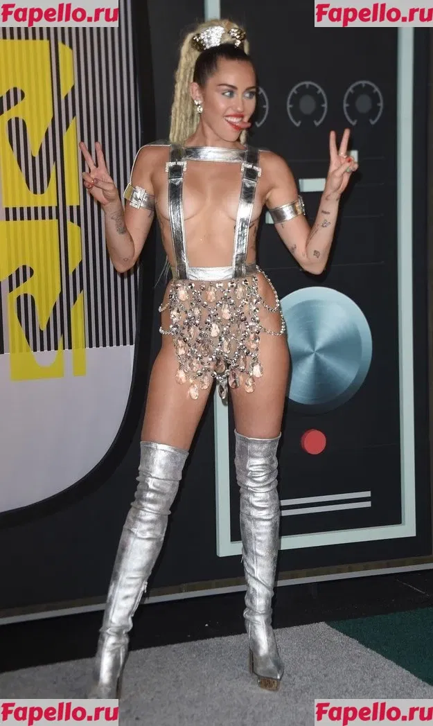 Miley Cyrus Onlyfans Photo Gallery 