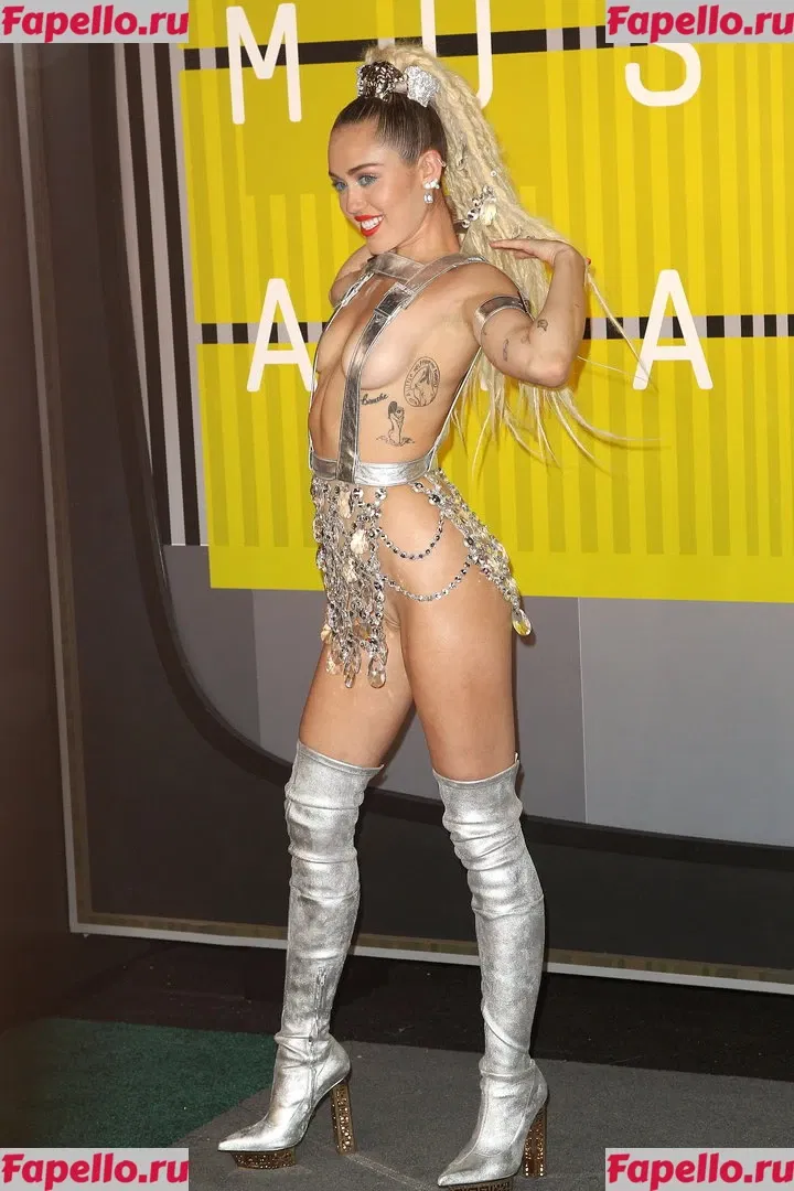 Miley Cyrus Onlyfans Photo Gallery 