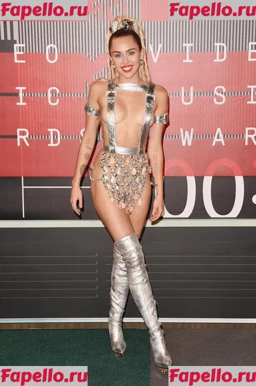 Miley Cyrus Onlyfans Photo Gallery 