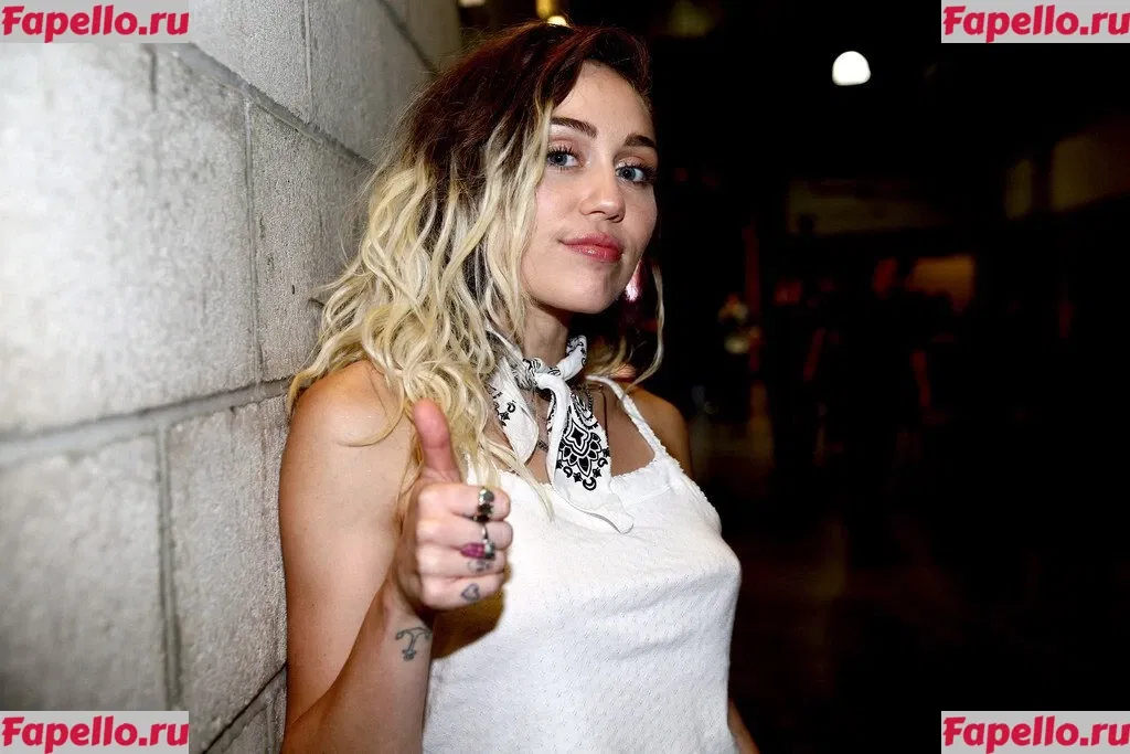 Miley Cyrus Onlyfans Photo Gallery 