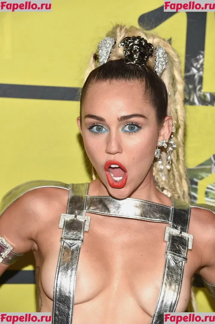 Miley Cyrus Onlyfans Photo Gallery 