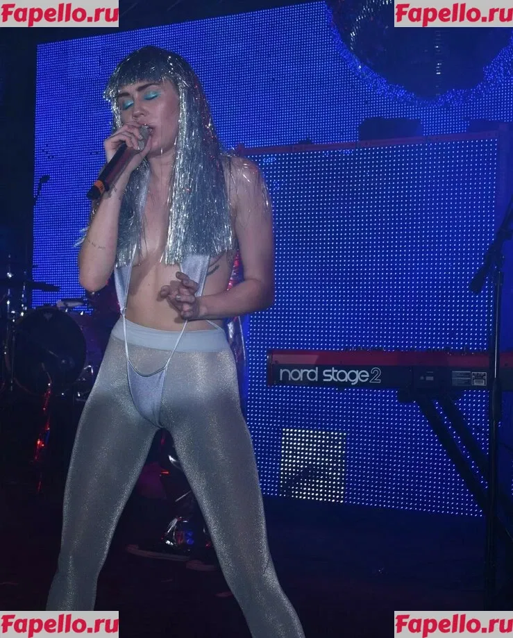 Miley Cyrus Onlyfans Photo Gallery 