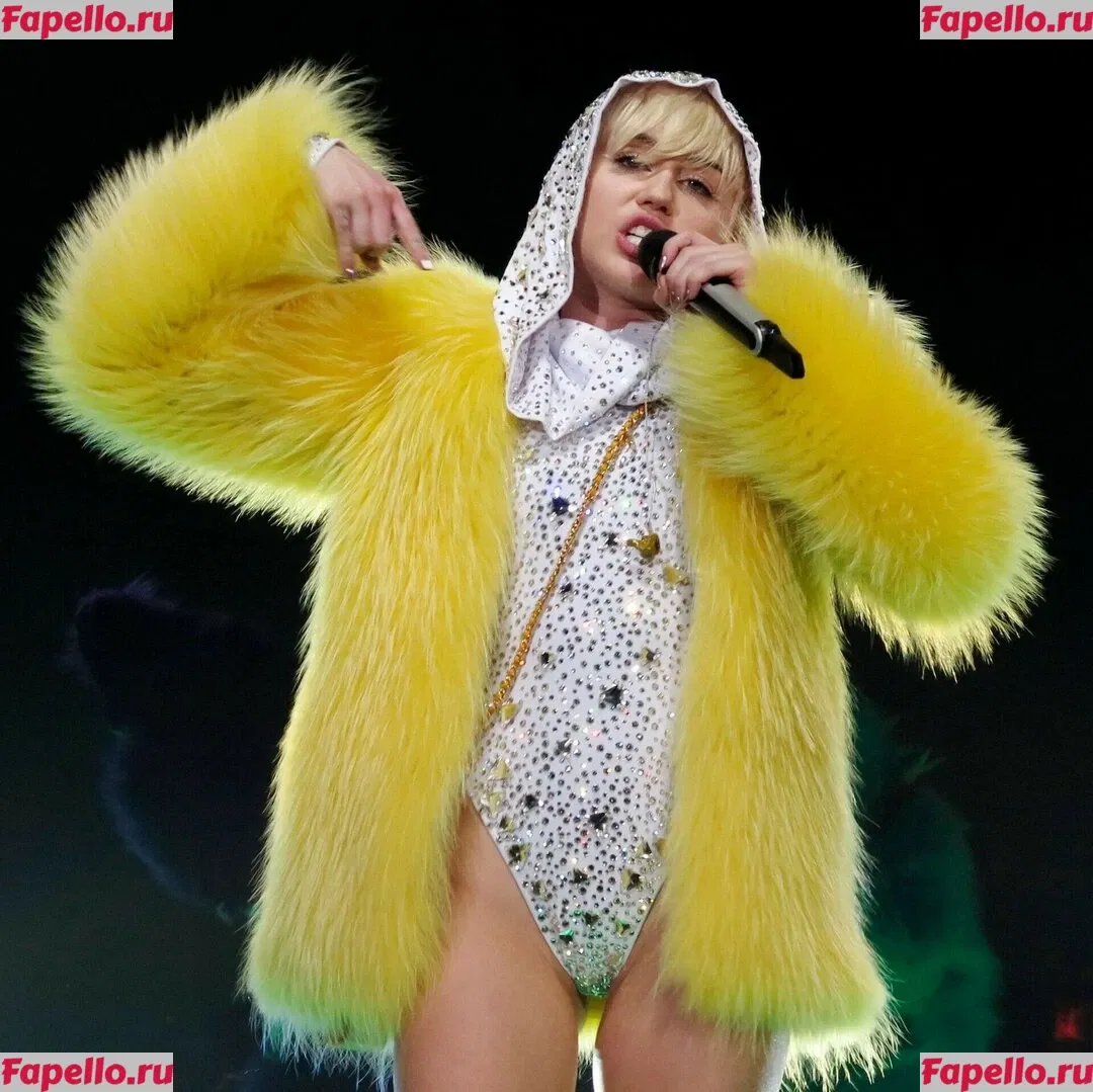 Miley Cyrus Onlyfans Photo Gallery 