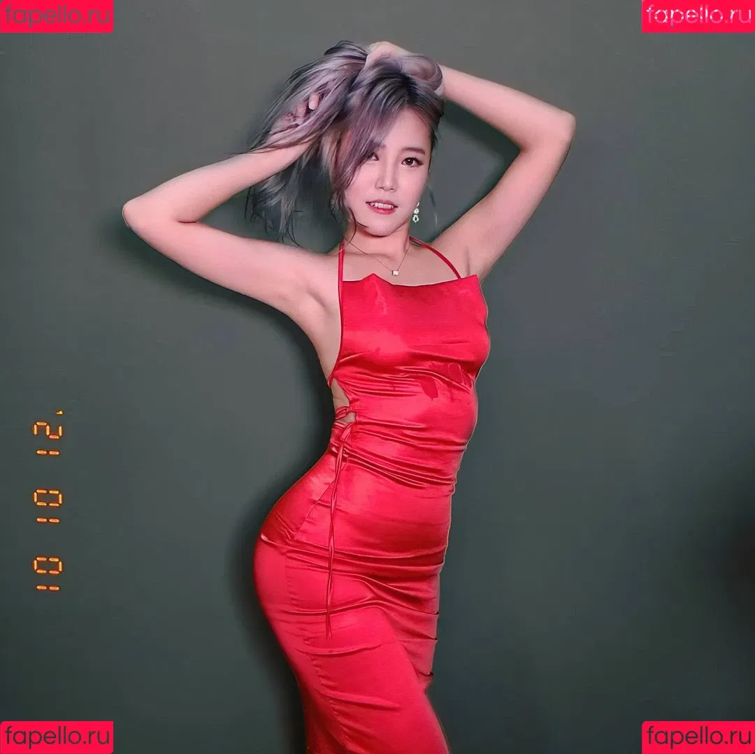 Yuggie_TV Onlyfans Photo Gallery 