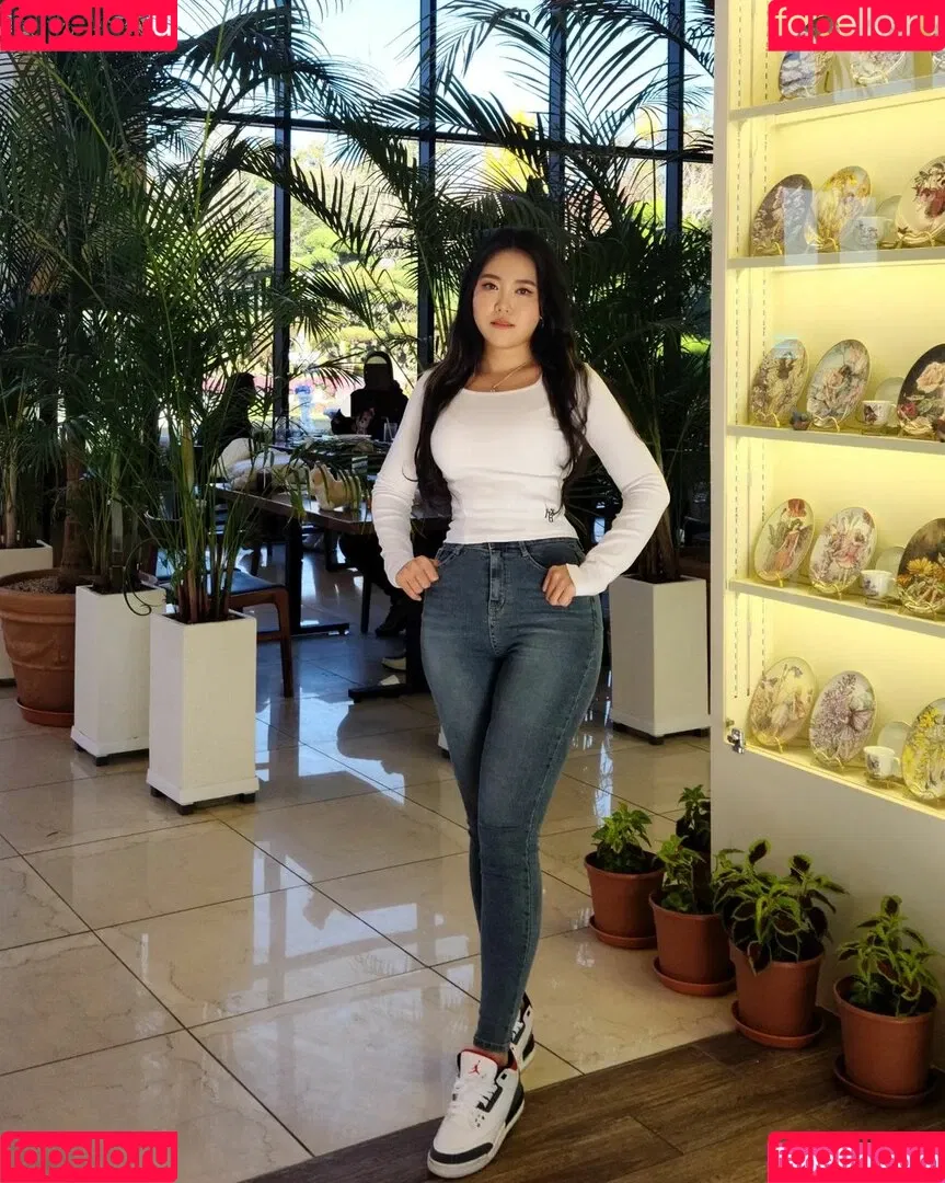Yuggie_TV Onlyfans Photo Gallery 
