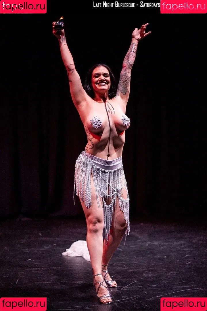 Shaul Guerrero Onlyfans Photo Gallery 