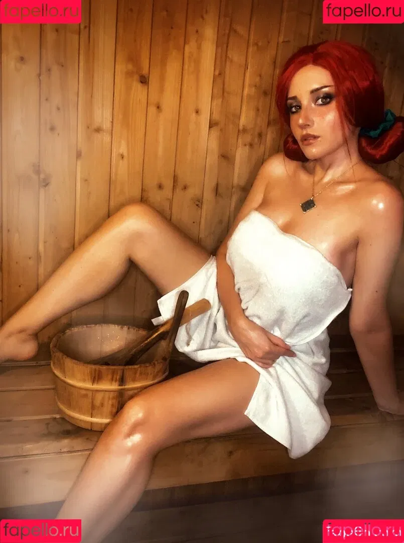 Ezy Summers Cosplay Onlyfans Photo Gallery 