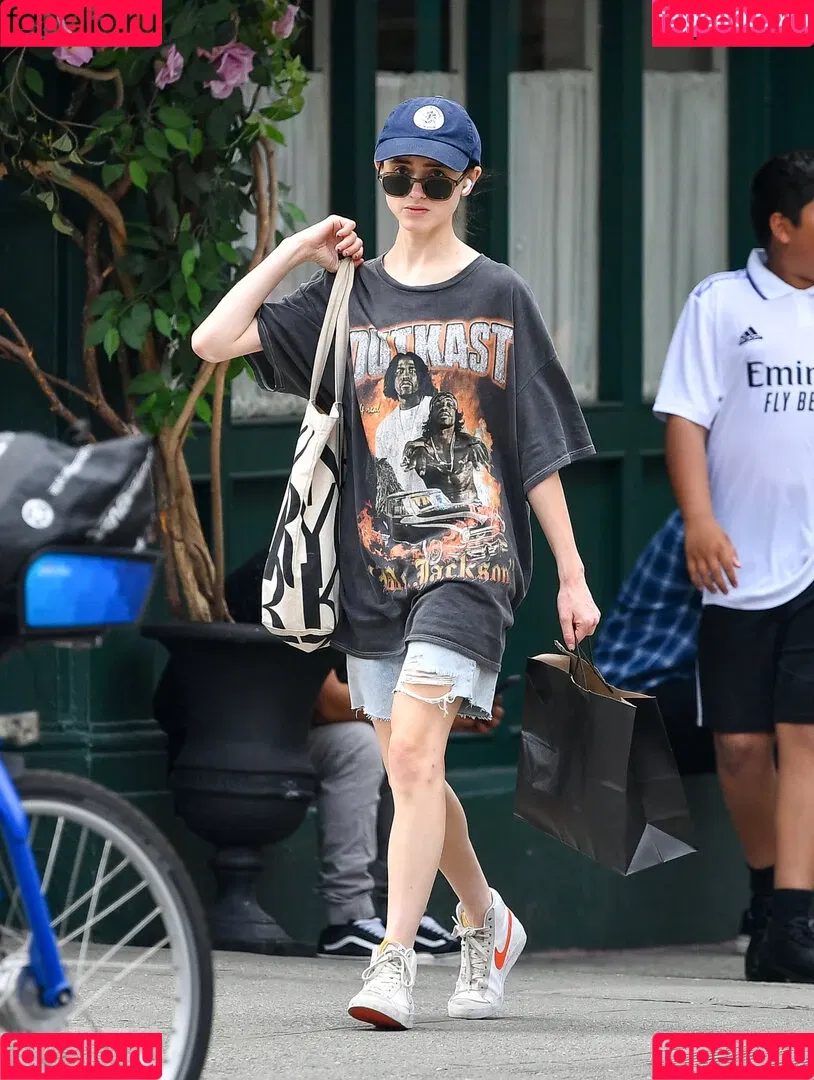 Natalia Dyer Onlyfans Photo Gallery 