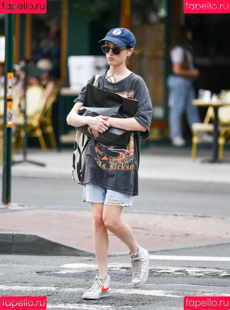 Natalia Dyer Onlyfans Photo Gallery 