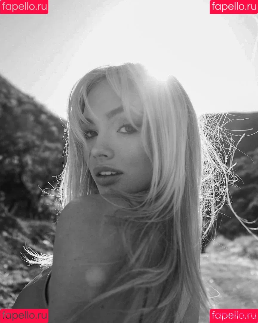 Natalie Alyn Lind Onlyfans Photo Gallery 