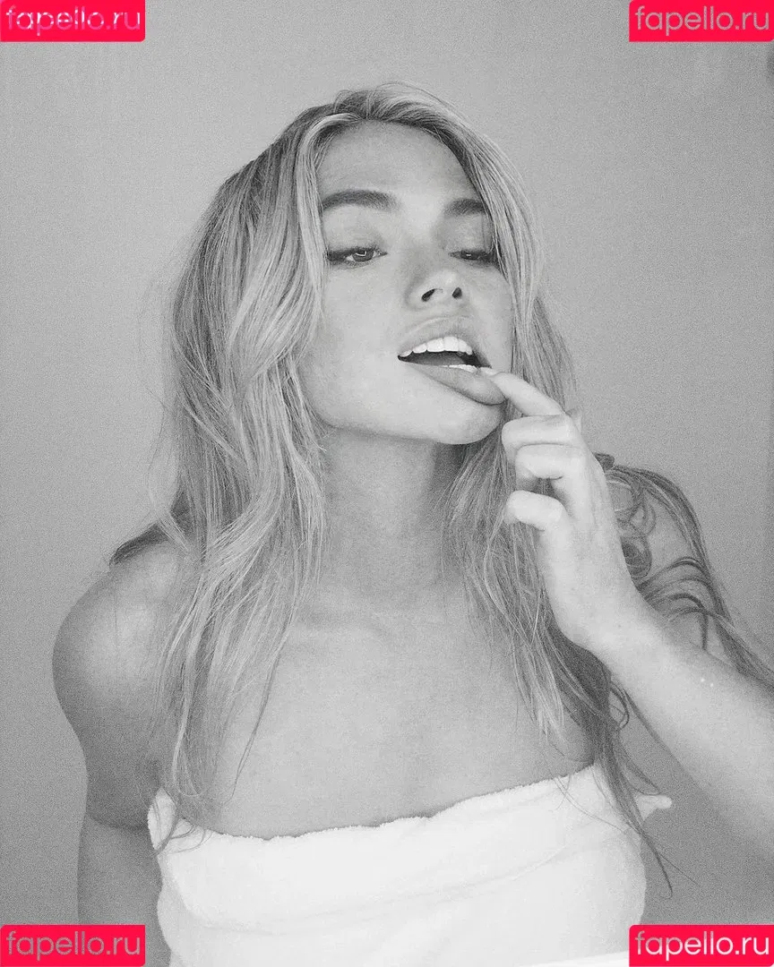 Natalie Alyn Lind Onlyfans Photo Gallery 