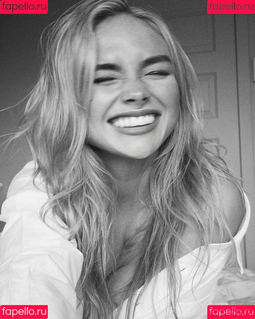Natalie Alyn Lind Onlyfans Photo Gallery 