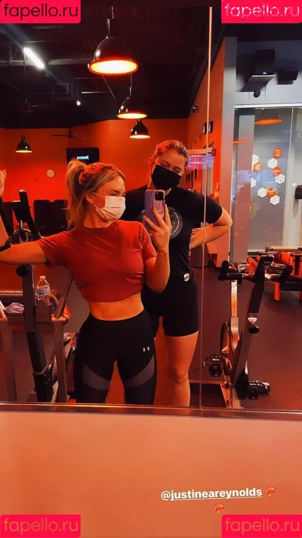 Natalie Alyn Lind Onlyfans Photo Gallery 
