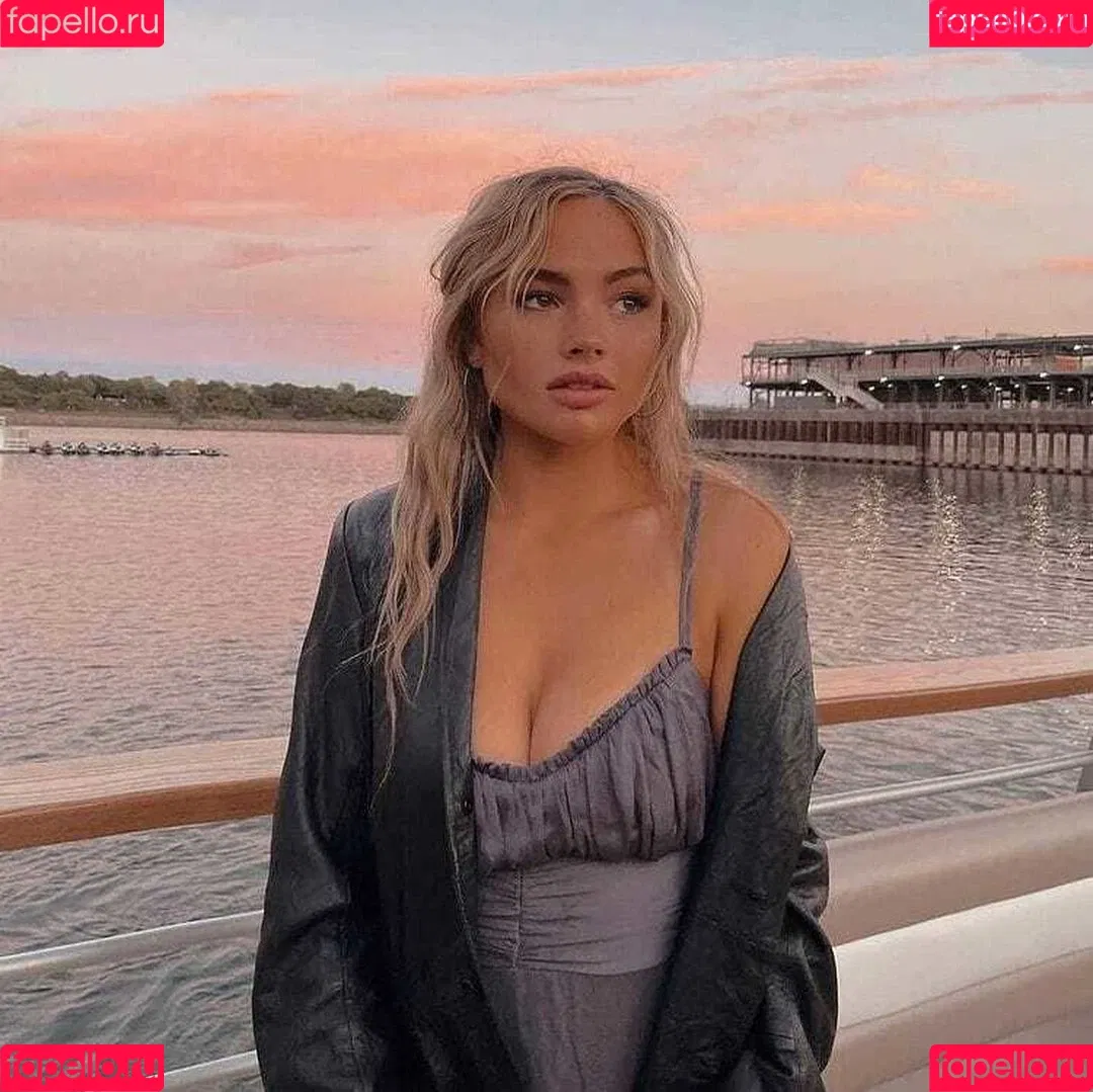 Natalie Alyn Lind Onlyfans Photo Gallery 
