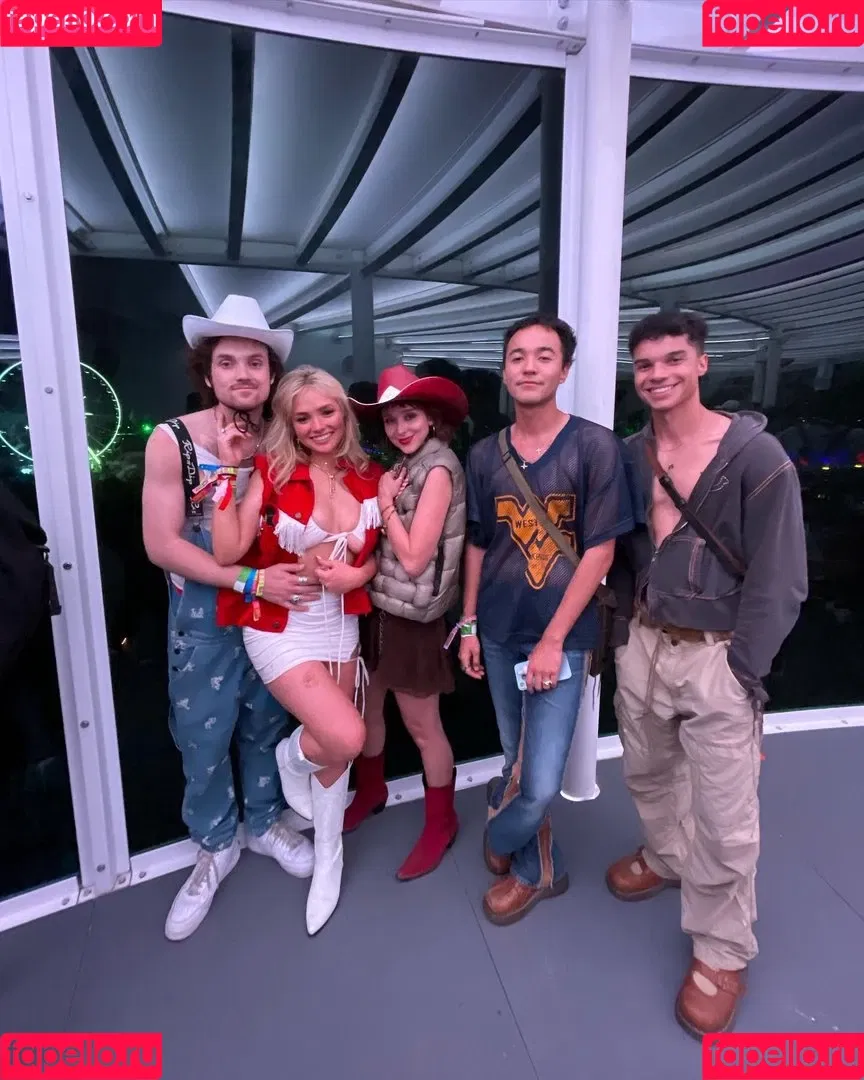 Natalie Alyn Lind Onlyfans Photo Gallery 