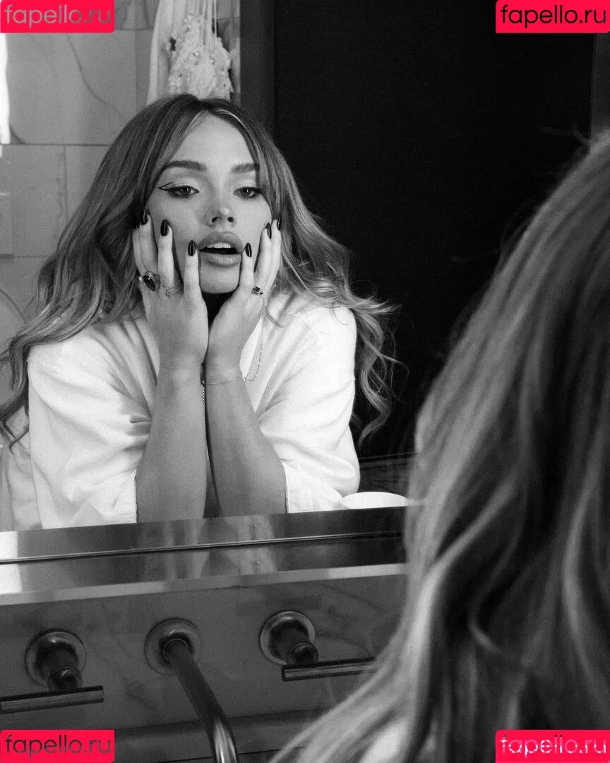 Natalie Alyn Lind Onlyfans Photo Gallery 