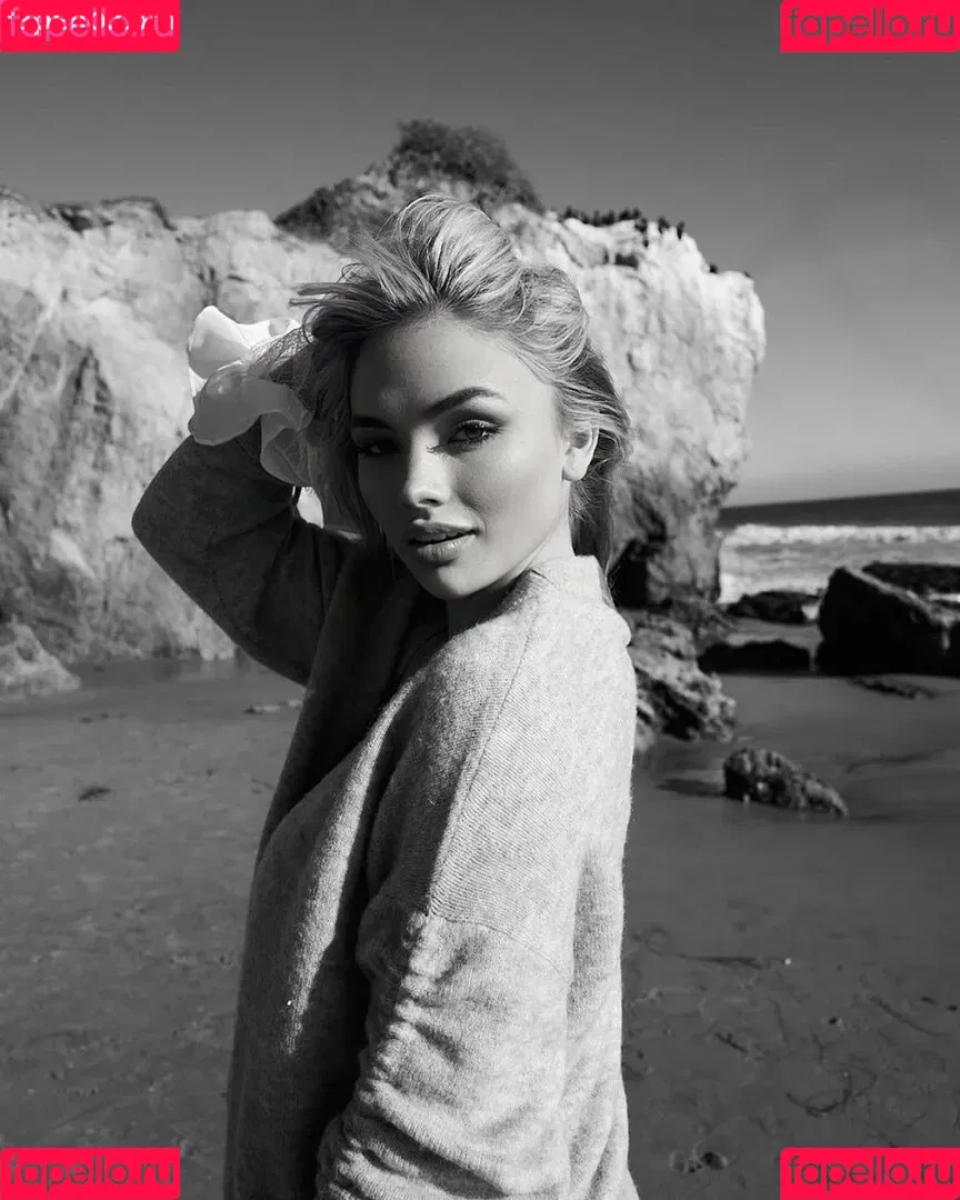 Natalie Alyn Lind Onlyfans Photo Gallery 