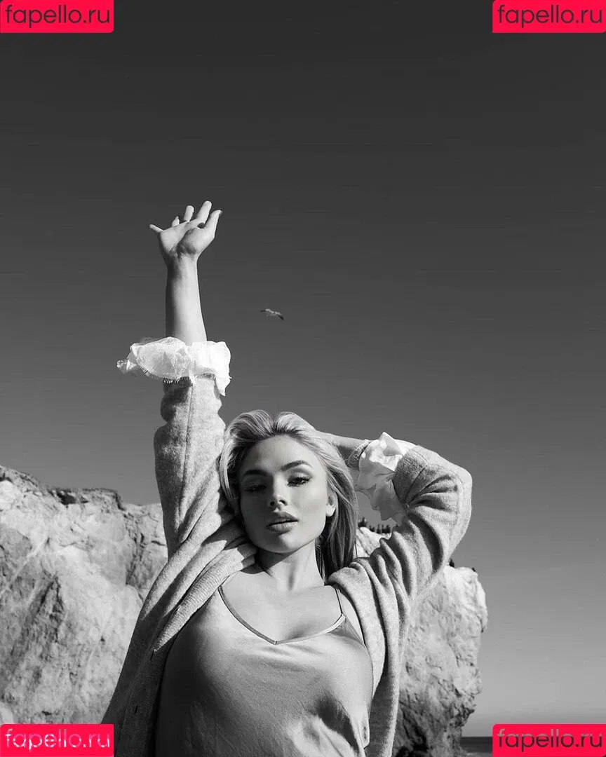 Natalie Alyn Lind Onlyfans Photo Gallery 