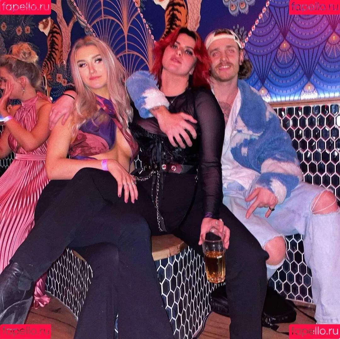 Bec Danaher Onlyfans Photo Gallery 