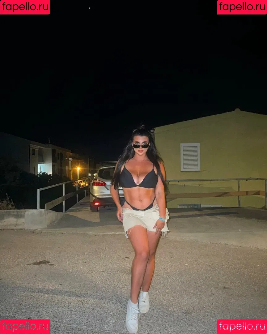 Bec Danaher Onlyfans Photo Gallery 