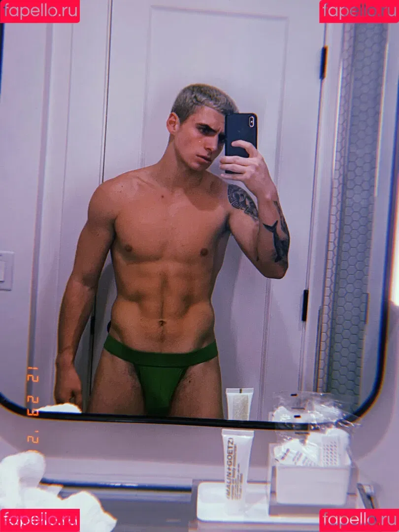 thezachclayton Onlyfans Photo Gallery 