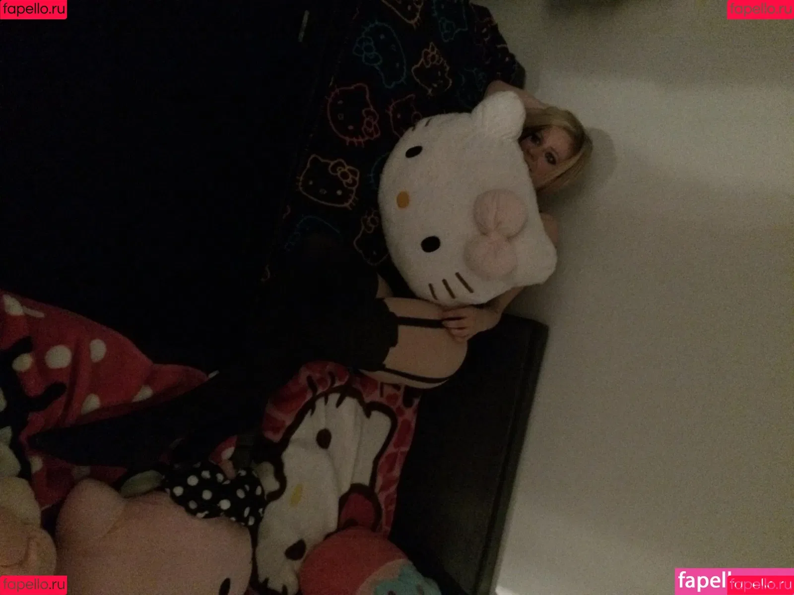 Avril Lavigne Onlyfans Photo Gallery 