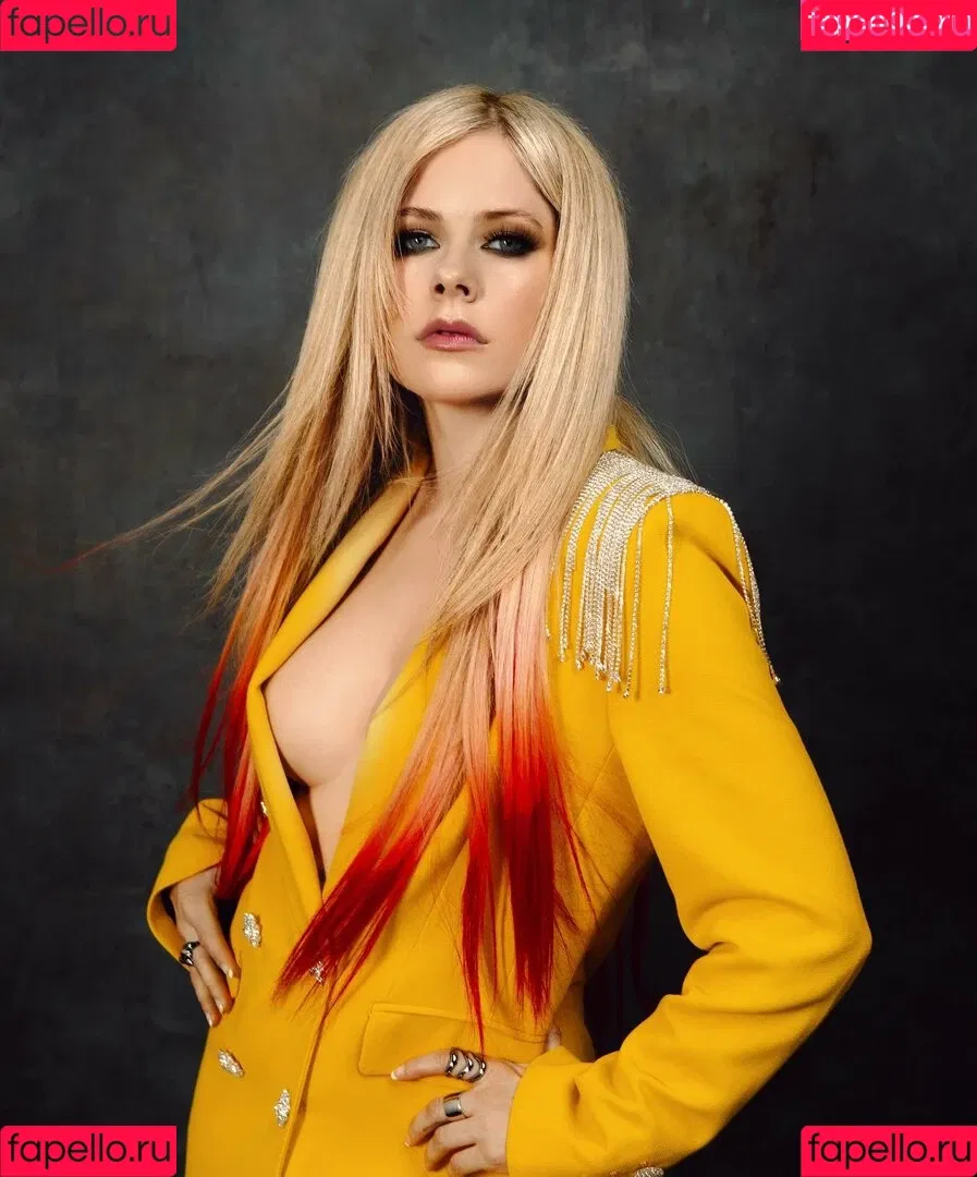 Avril Lavigne Onlyfans Photo Gallery 