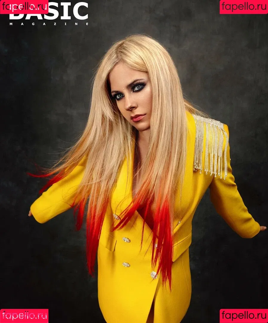 Avril Lavigne Onlyfans Photo Gallery 