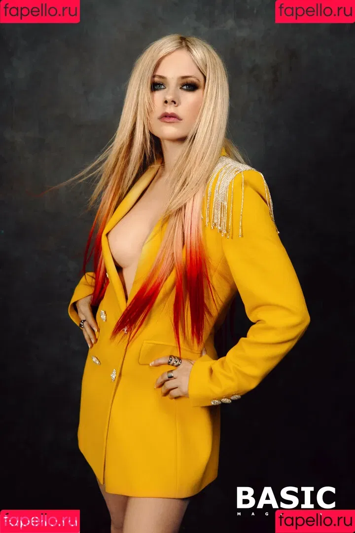 Avril Lavigne Onlyfans Photo Gallery 