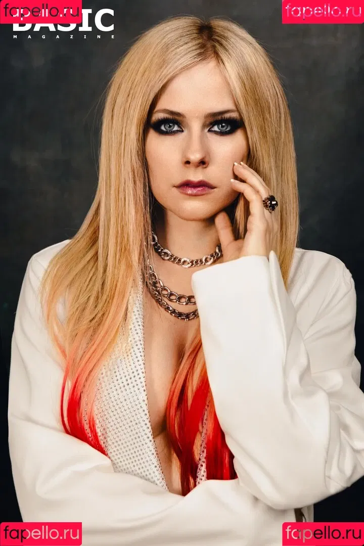Avril Lavigne Onlyfans Photo Gallery 
