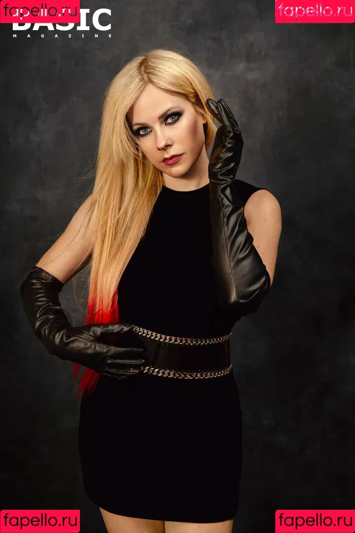 Avril Lavigne Onlyfans Photo Gallery 