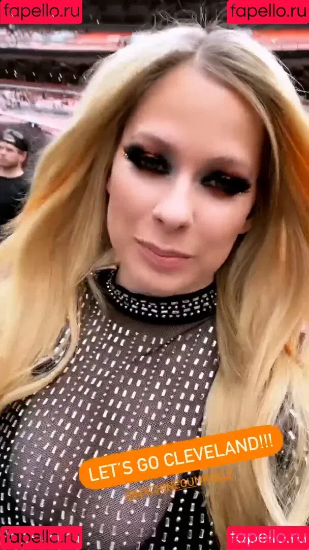 Avril Lavigne Onlyfans Photo Gallery 