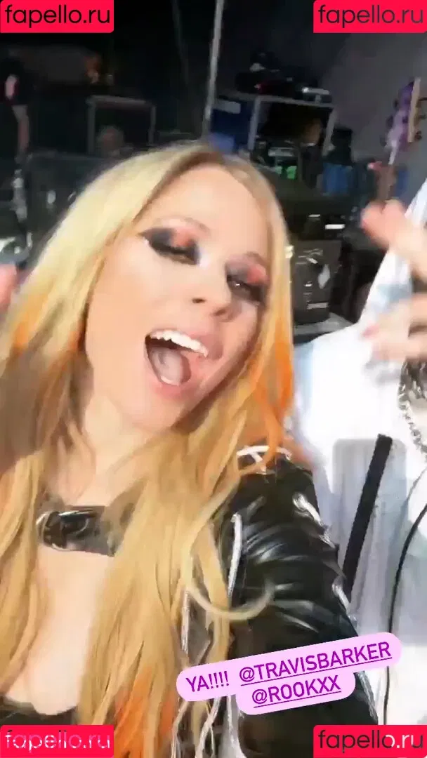 Avril Lavigne Onlyfans Photo Gallery 
