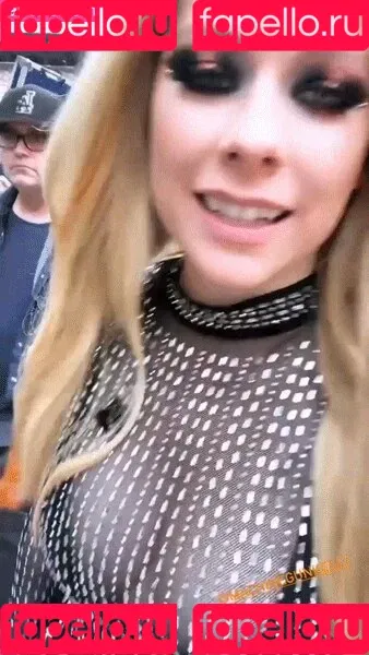 Avril Lavigne Onlyfans Photo Gallery 