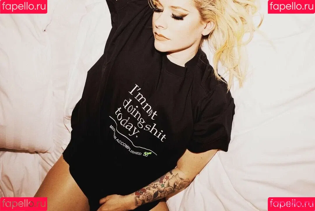 Avril Lavigne Onlyfans Photo Gallery 