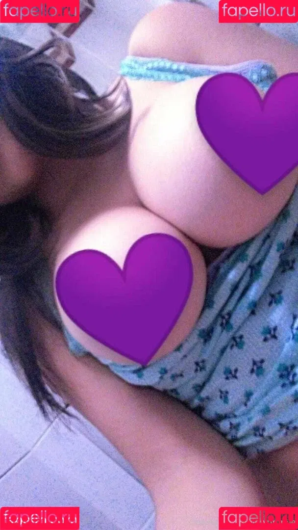 Yuwummie Onlyfans Photo Gallery 