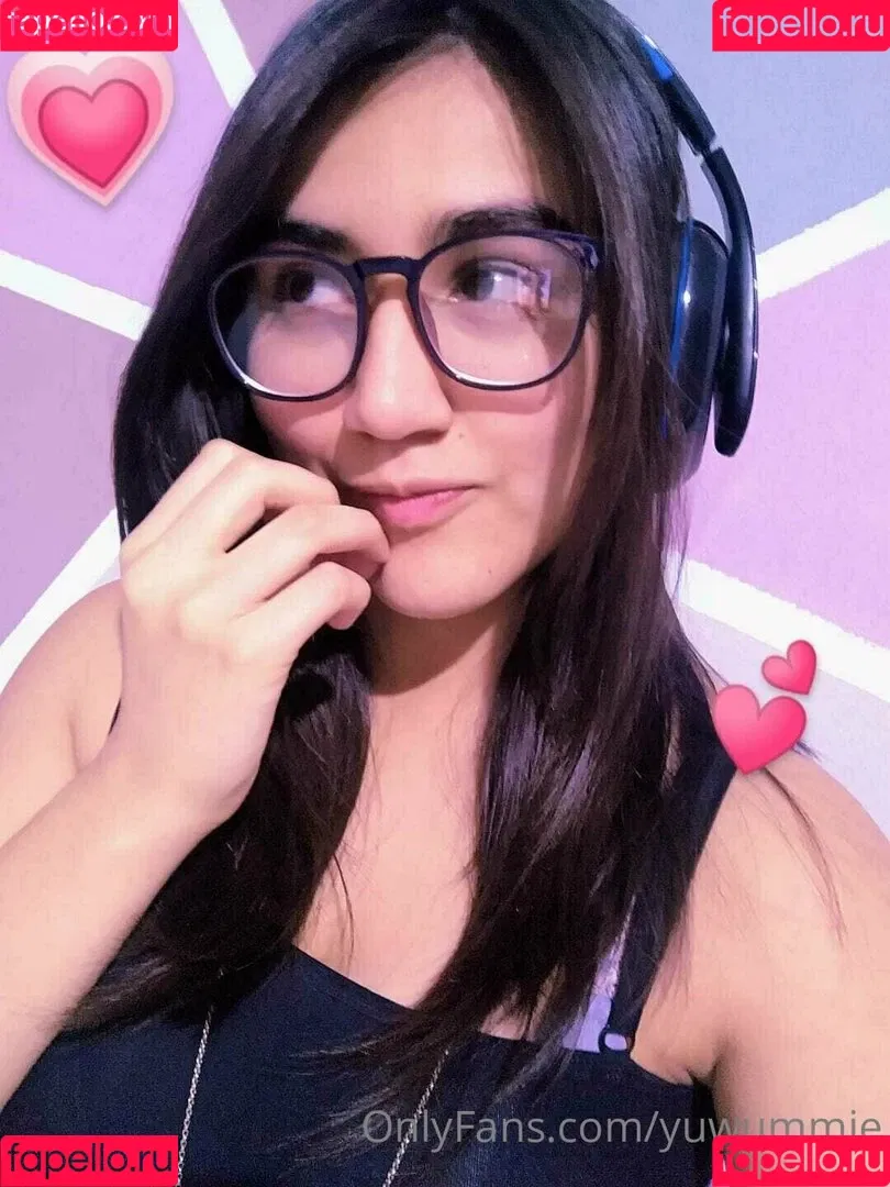 Yuwummie Onlyfans Photo Gallery 