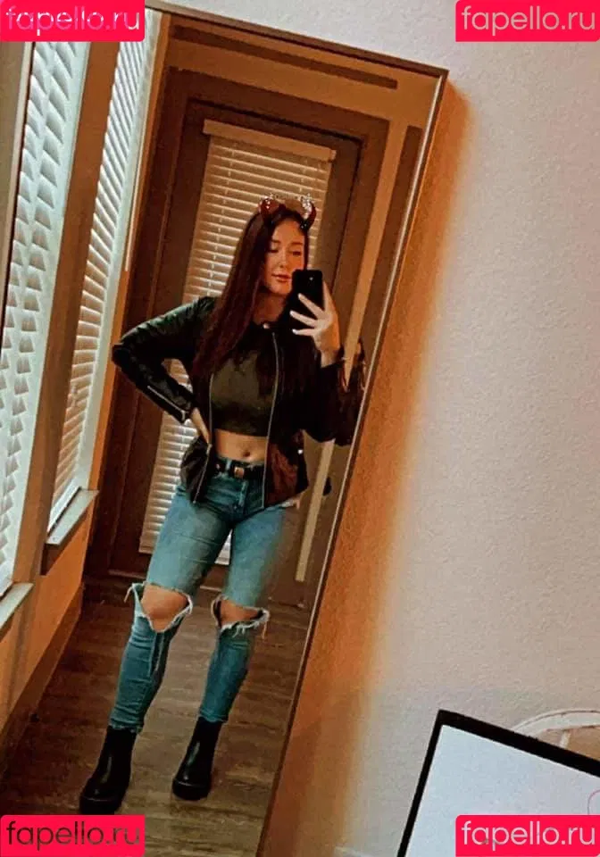 Emily James Onlyfans Photo Gallery 
