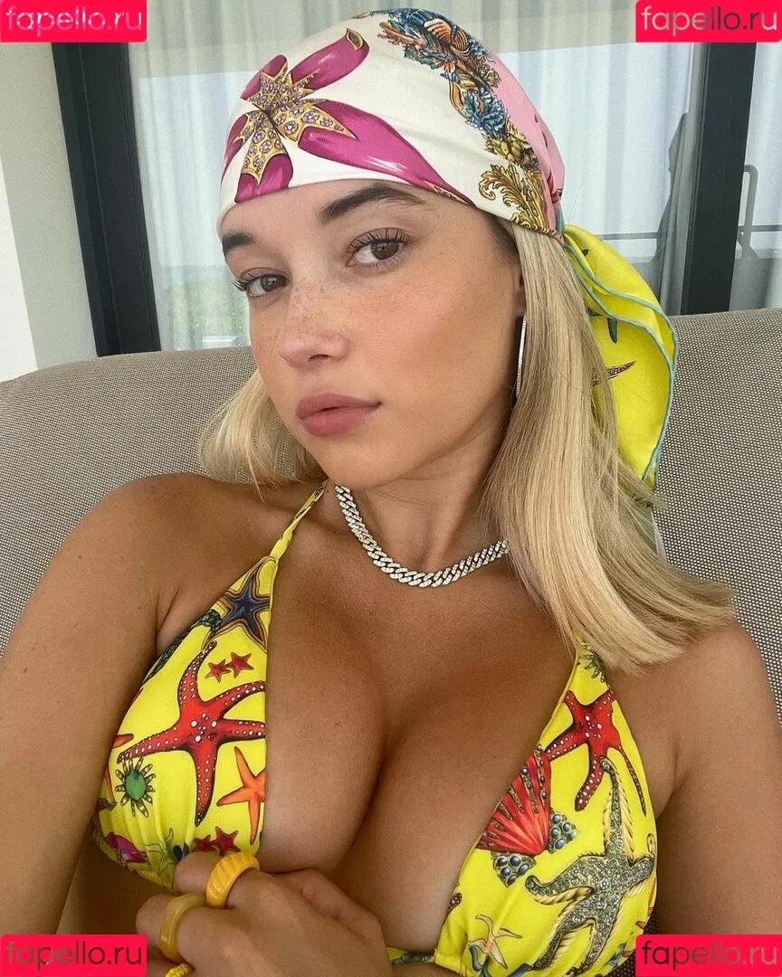 Sarah Snyder Onlyfans Photo Gallery 