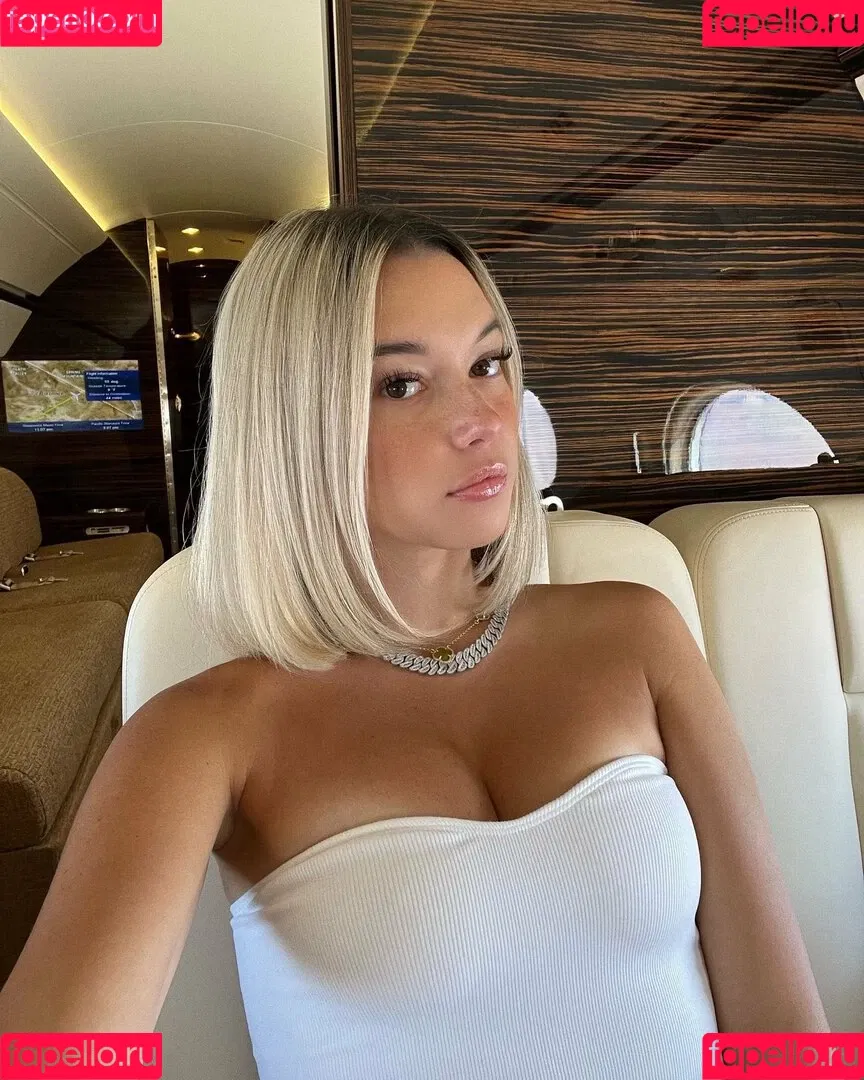Sarah Snyder Onlyfans Photo Gallery 