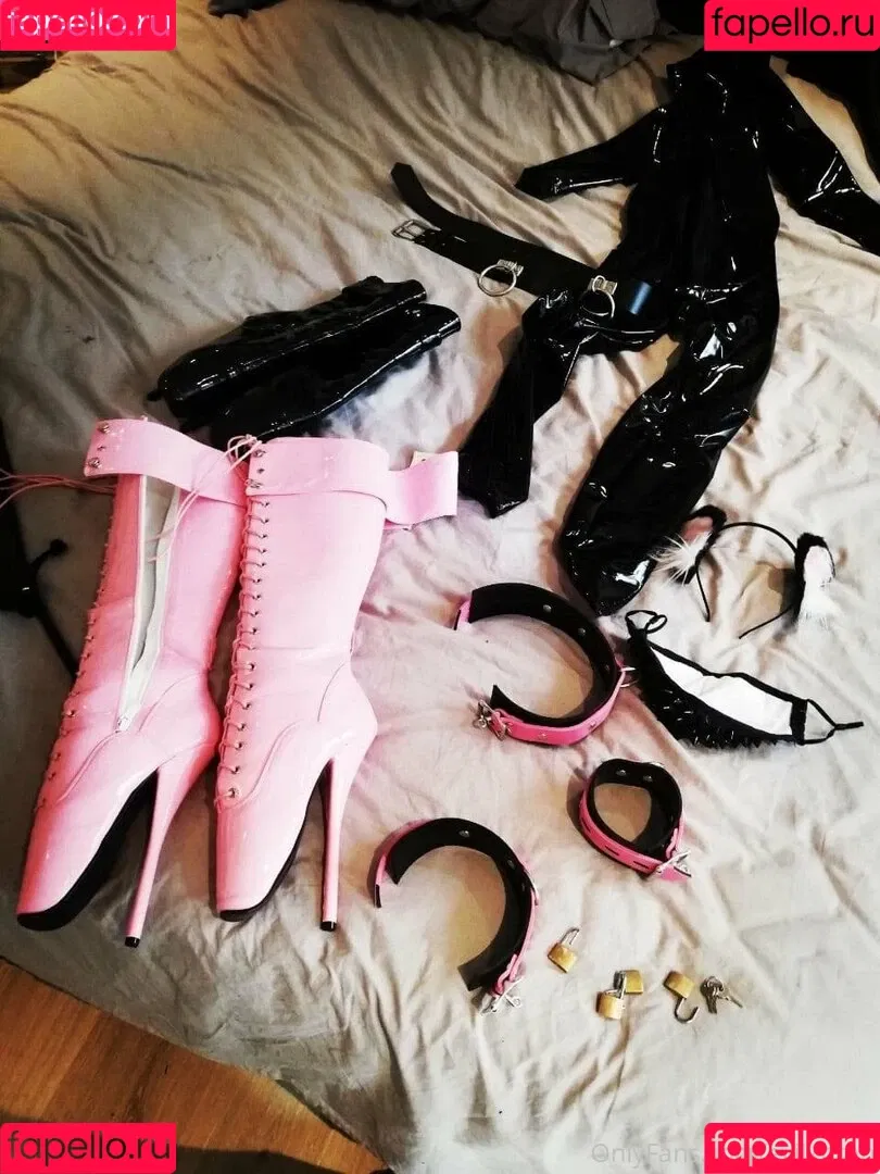 evilkitten Onlyfans Photo Gallery 